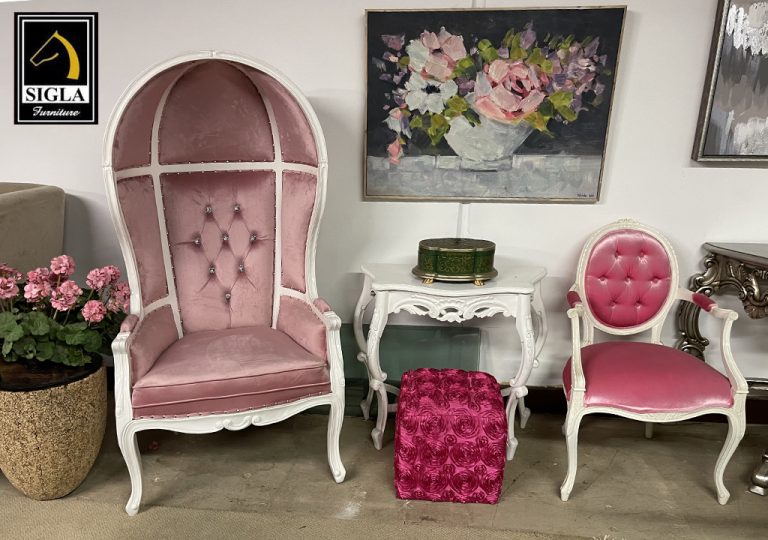 Barbie Dreams: Sigla’s Pink French Balloon Tufted Throne